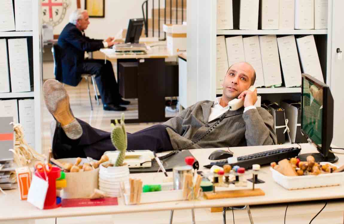 Quo vado?, la recensione del nuovo divertente film di Checco Zalone