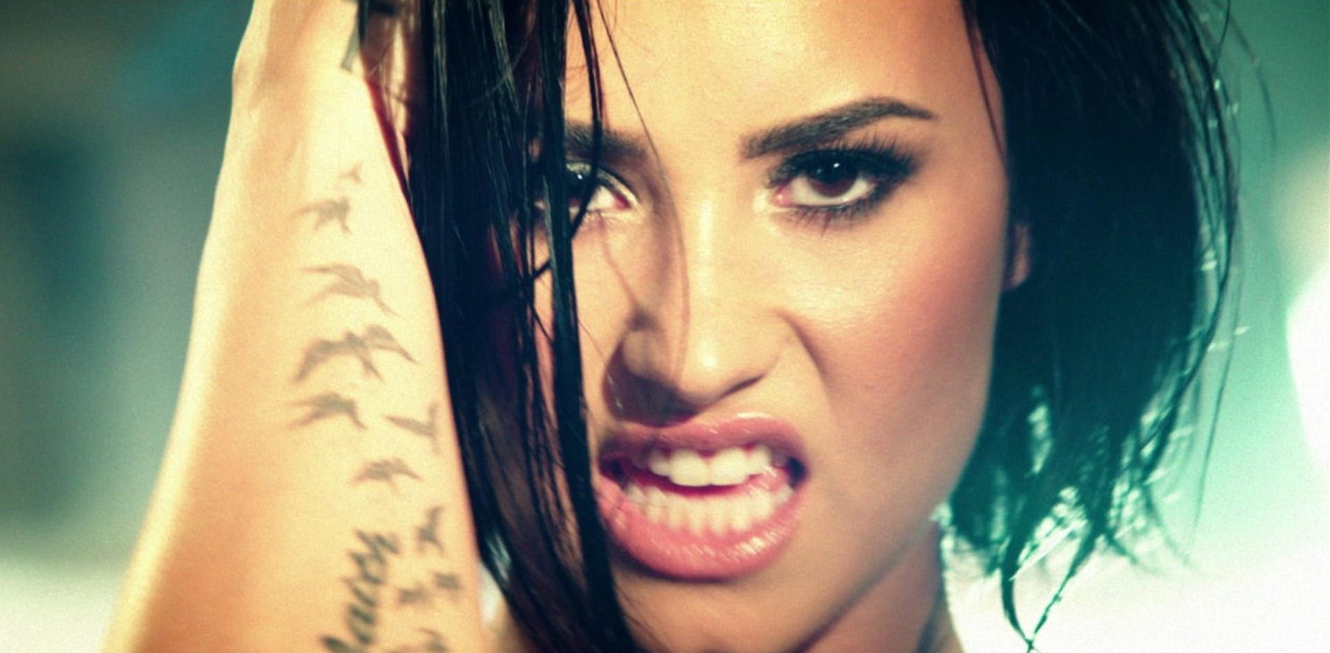 Demi Lovato ricoverata per overdose di eroina: è in gravi condizioni
