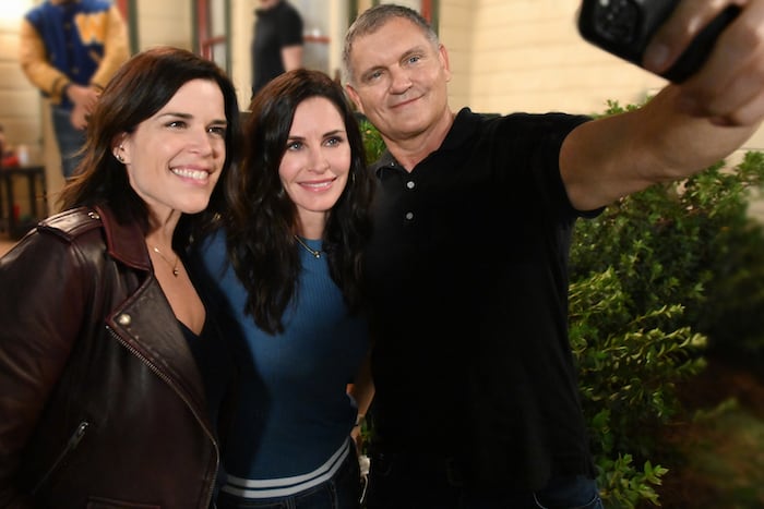 scream 5 kevin williamson annuncia il fine riprese ufficiale