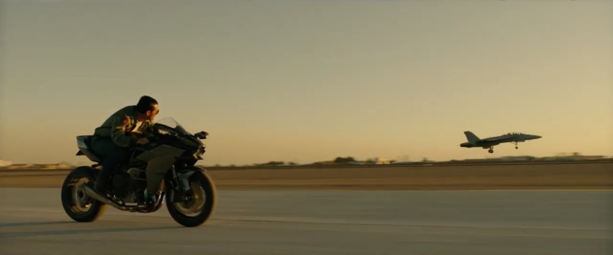 Top Gun: Maverick va oltre ogni aspettativa, alla conquista del cielo