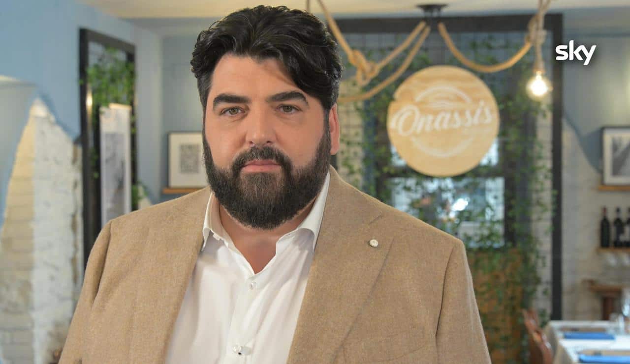 Antonino Cannavacciuolo e il dramma privato che lo logora dopo tanti anni | La sua voce è ancora nella sua testa
