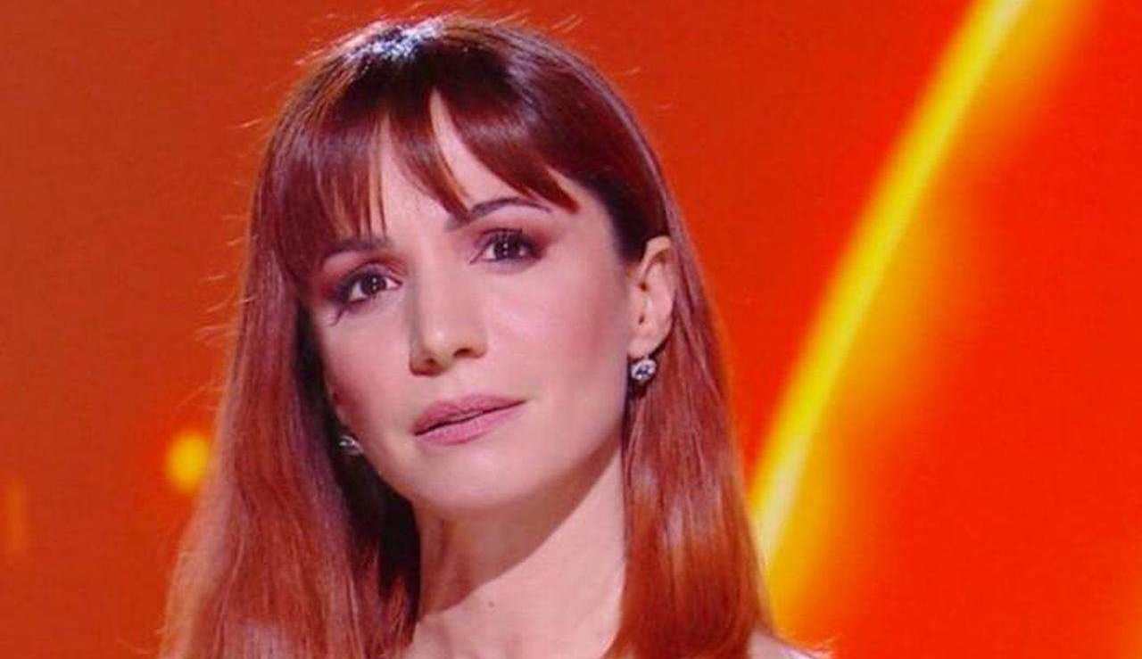 Andrea Delogu, fulmine a ciel sereno: “Mi sento male, ho dei seri problemi” | Confessione da brividi