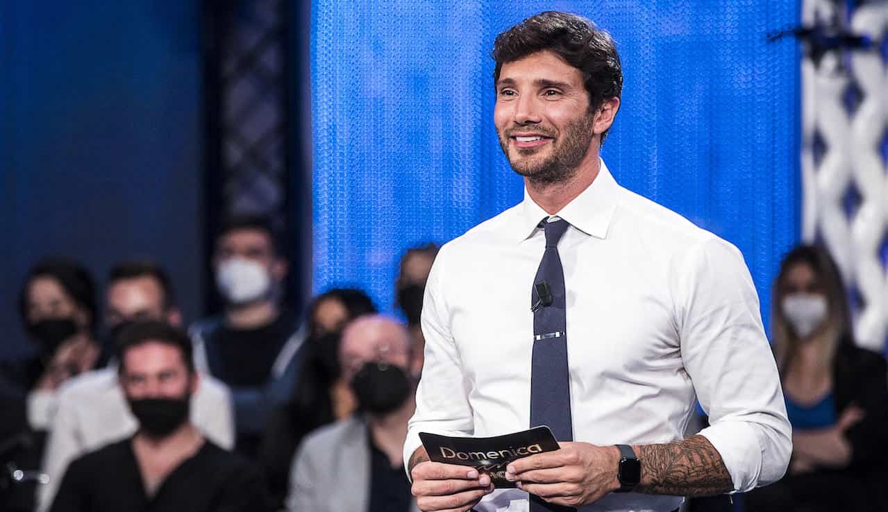 “Pensa in grande”: il futuro di Santiago nello spettacolo | Papà Stefano De Martino dice la sua