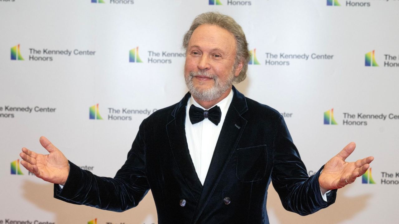 Billy Crystal: l’attore per la prima volta al Katz’s Deli dopo Harry ti presento Sally