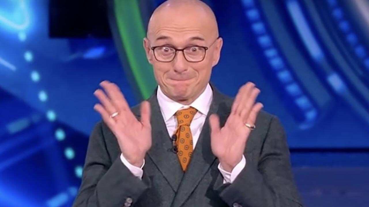 Alfonso Signorini, svelati i compensi da capogiro al GF: sono cifre imbarazzanti