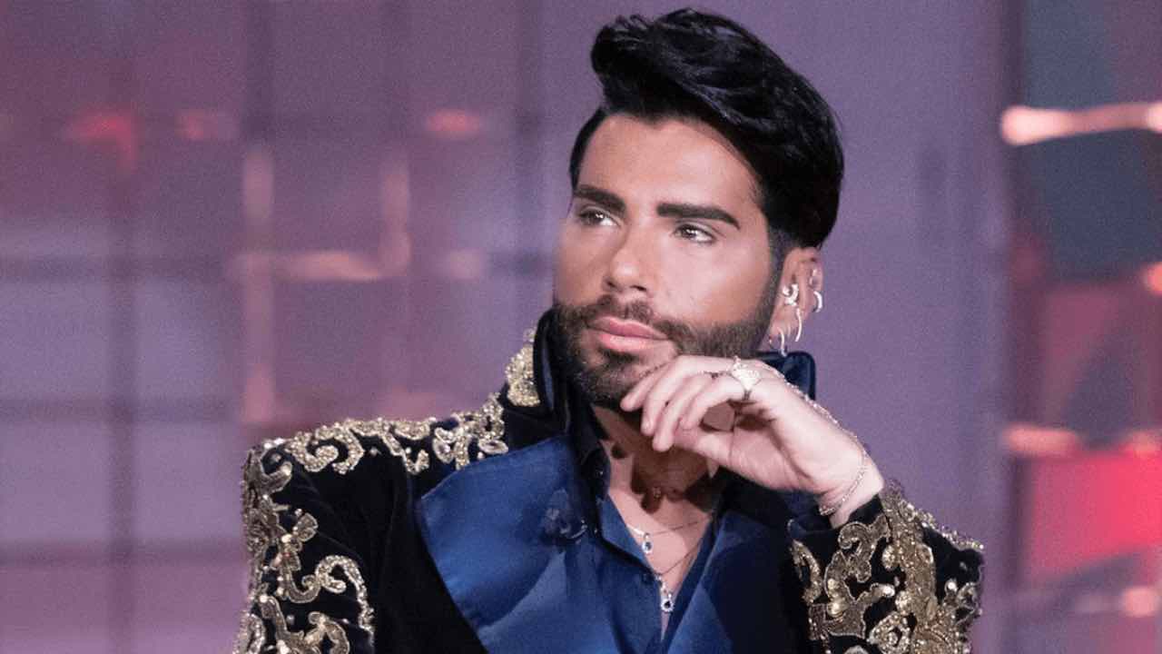 Federico Fashion Style stravolge l’immagine di una cliente e lei pubblica tutto: uno sconvolgimento totale