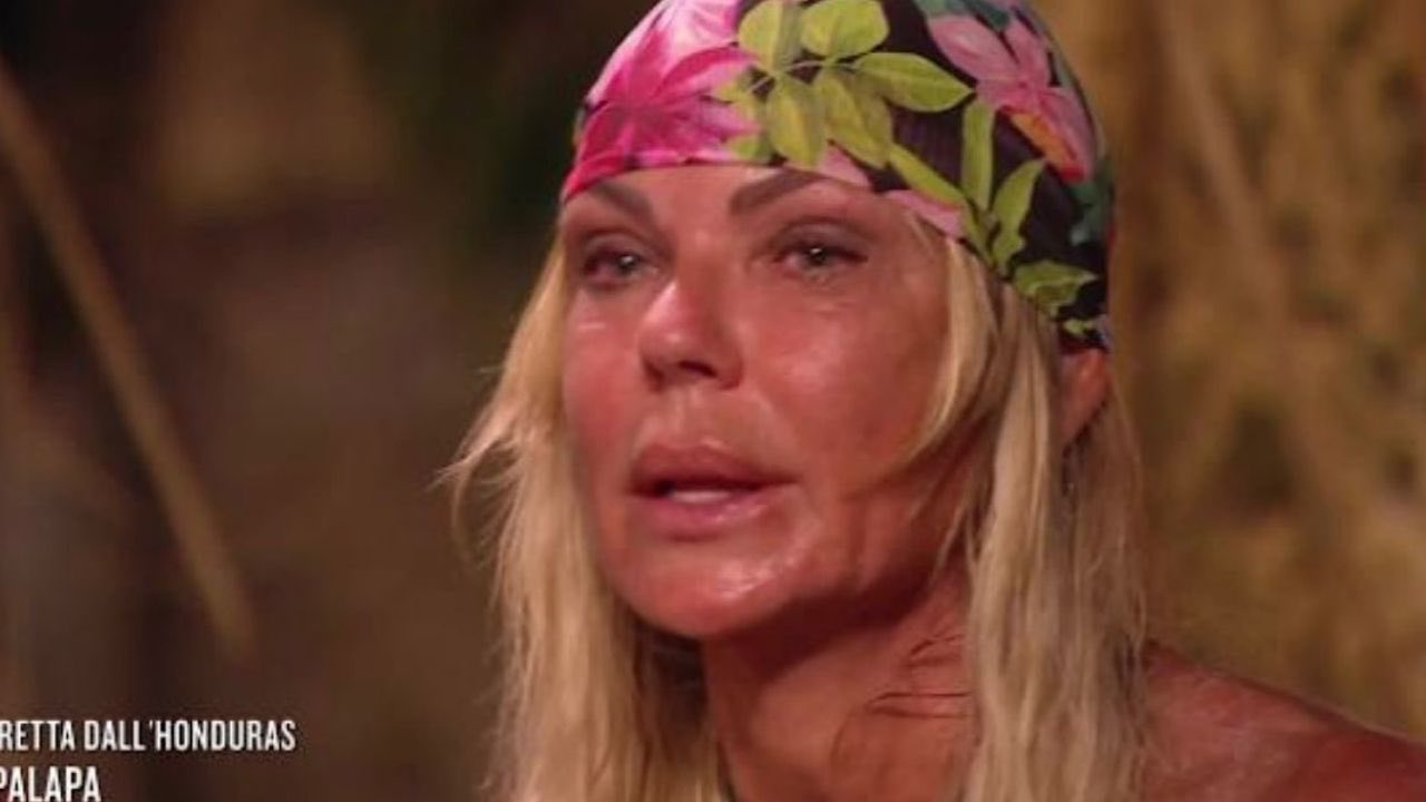 L’Isola dei Famosi: Matilde Brandi in lacrime | Punizione spietata per i naufraghi