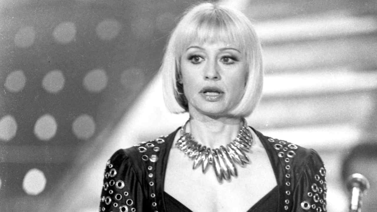 “La Carrà mi odiava”: il famoso attore confessa tutto | Difficile immaginarlo