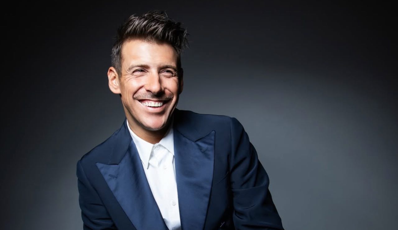 Francesco Gabbani a Sanremo 2025: Viva la Vita, testo e significato della canzone