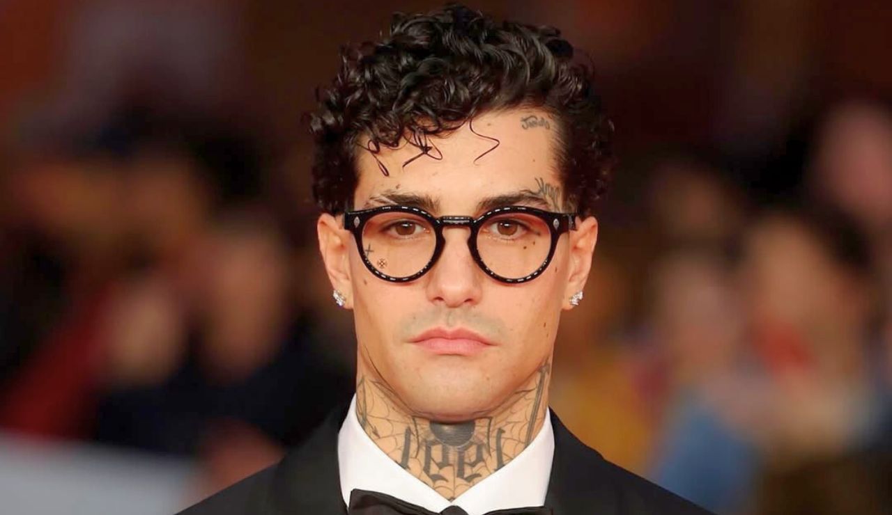 Tony Effe a Sanremo 2025: Damme ‘na mano, testo e significato della canzone