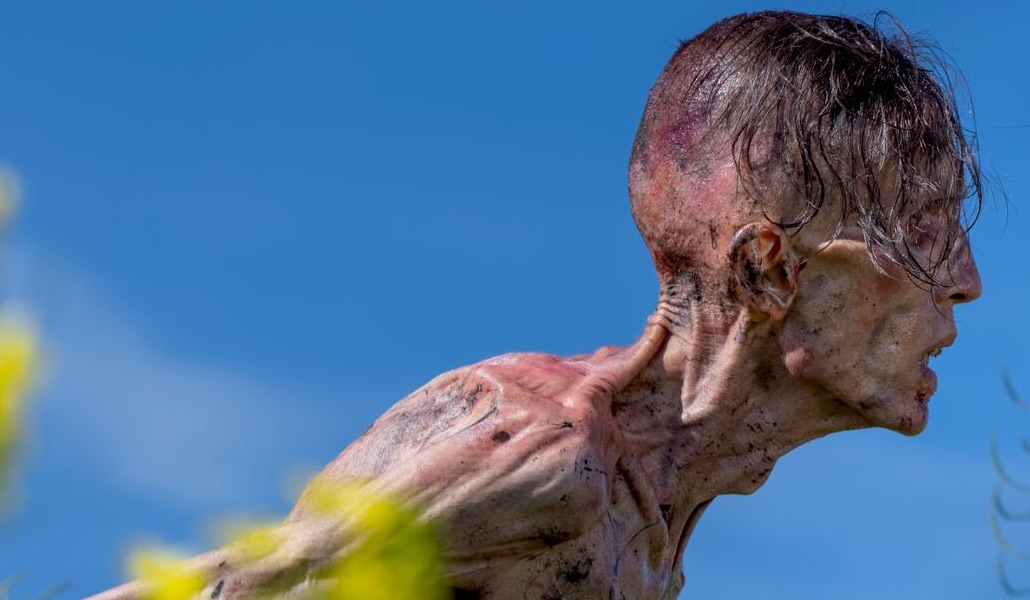 28 anni dopo, recensione: nudità infette contro un’umanità disintegrata