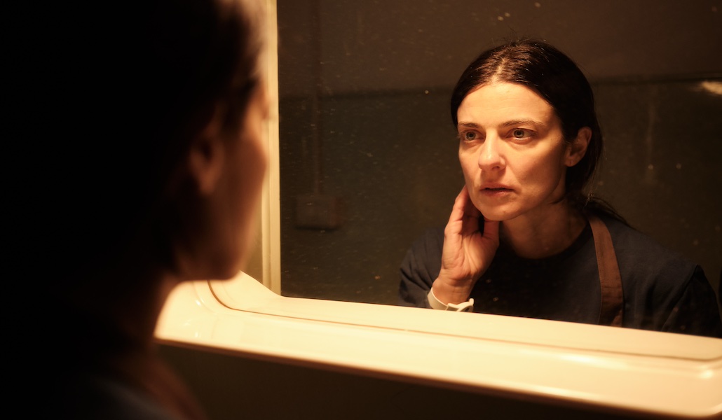 Venezia 82: Elisa, la recensione del film importante e doloroso con Barbara Ronchi