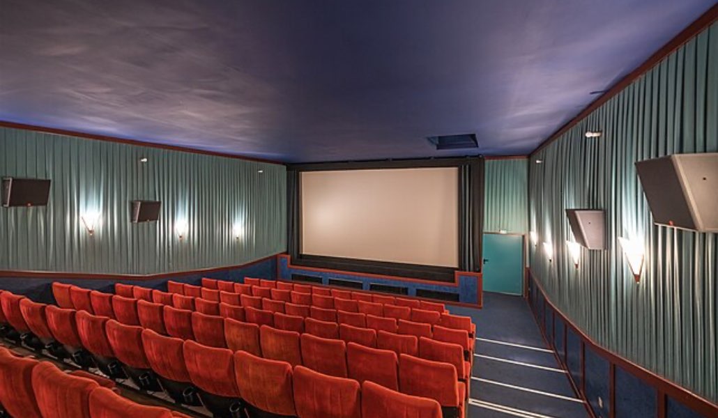 Festa dei Nonni 2025: al cinema con i nipoti GRATIS: colazione offerta e film!